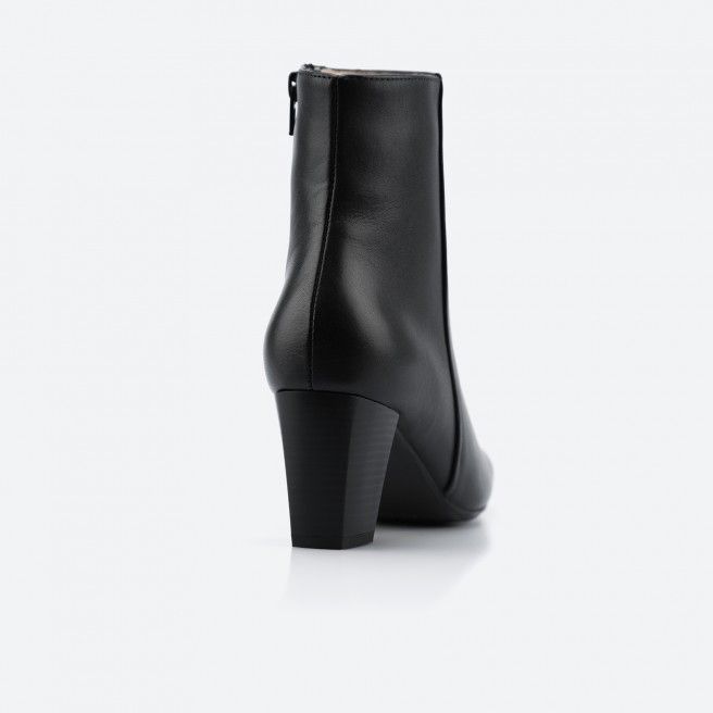 Black Low boot for Woman - PULKOVO Black Low boot for Woman - PULKOVO