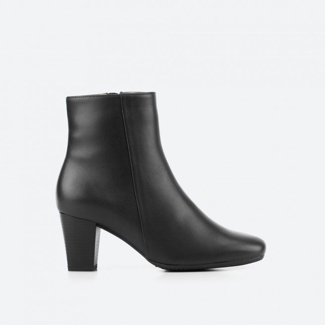 Black Low boot for Woman - PULKOVO Black Low boot for Woman - PULKOVO
