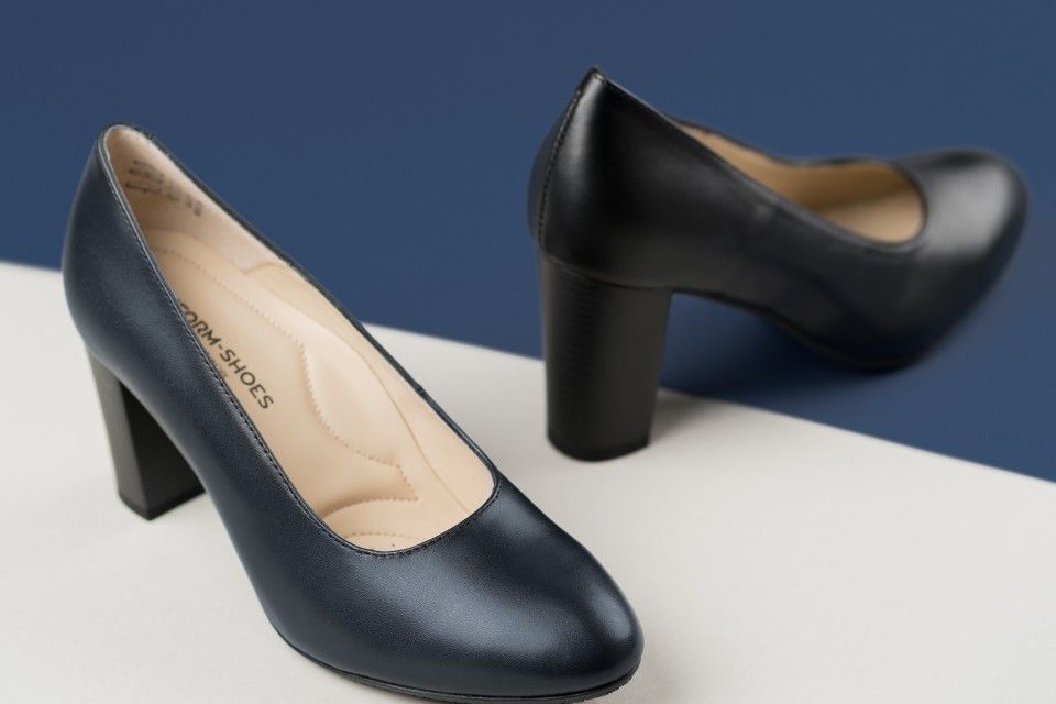 High Heel Shoes: Tight or Loose? The Fit Guide for Work-Ready Uniforms